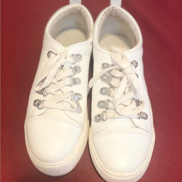 White shoes ♥️ 6.5 - Picture 5 of 7